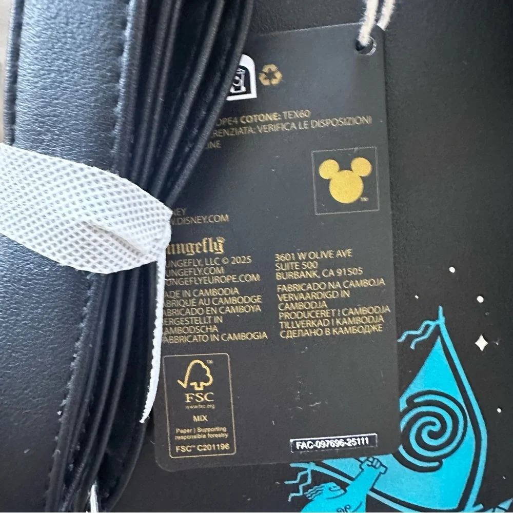 Disney Moana Heart of Te Fiti Mini Loungefly Backpack: NWT - Picture 9 of 14